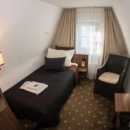 Hotel Und Restaurant Loewenbraeu