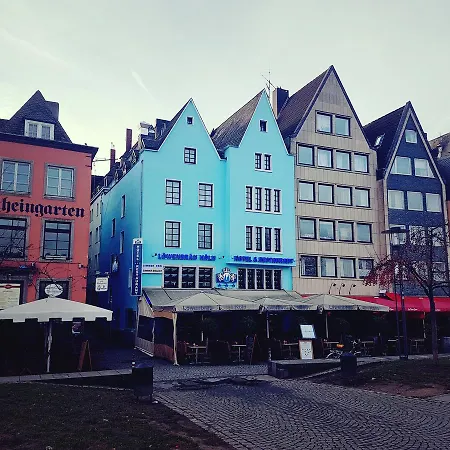 Und Restaurant Loewenbraeu Otel