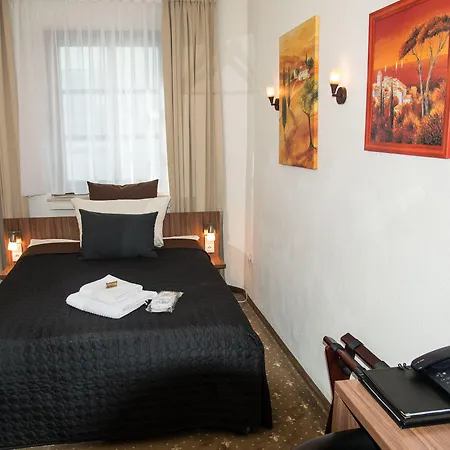 Und Restaurant Loewenbraeu 3* Cologne