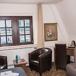 Und Restaurant Loewenbraeu 3*