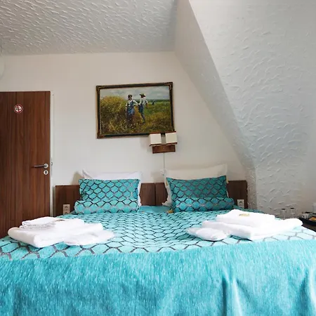 Und Restaurant Löwenbräu Hotell 3*