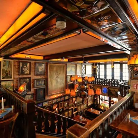 Und Restaurant Löwenbräu Hotell