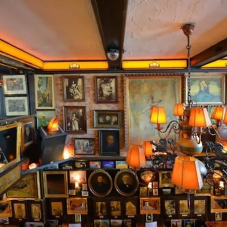 Und Restaurant Löwenbräu Hotell 3*