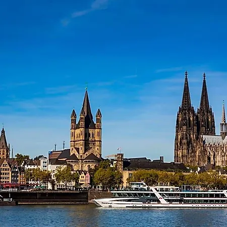 Und Restaurant Loewenbraeu Keulen