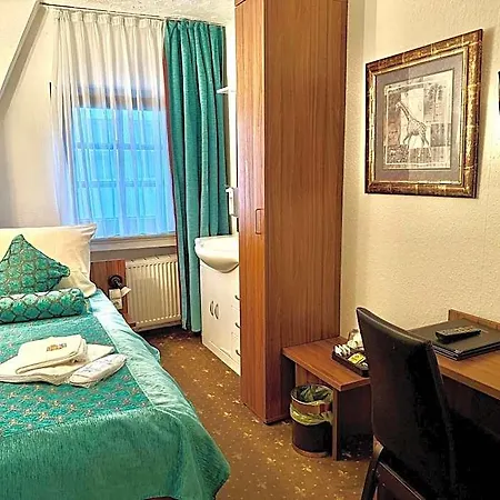 Hotel Und Restaurant Loewenbraeu