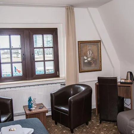 Und Restaurant Loewenbraeu Hotel Cologne