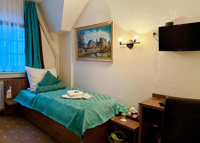 Hotel Und Restaurant Loewenbraeu 3*