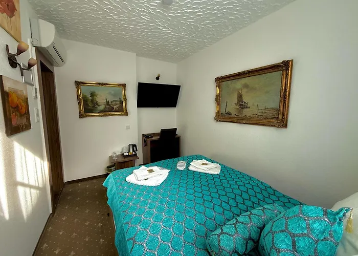 ウント レストラン レーベンブロイ ホテル ケルン