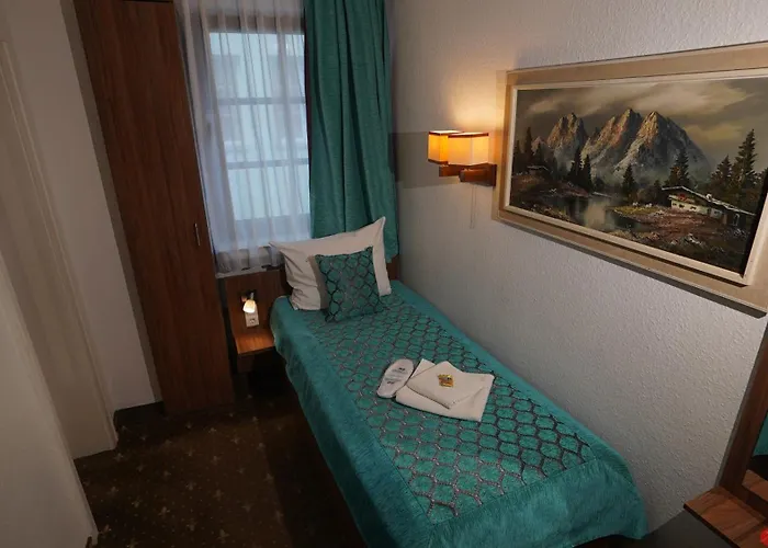 Hotel Und Restaurant Loewenbraeu