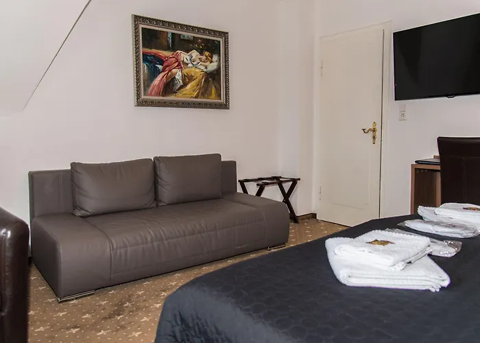 Und Restaurant Loewenbraeu Cologne