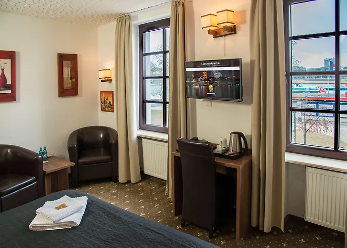 Und Restaurant Loewenbraeu Hotel Colonia