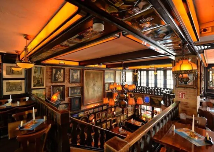 Und Restaurant Loewenbraeu Hotel