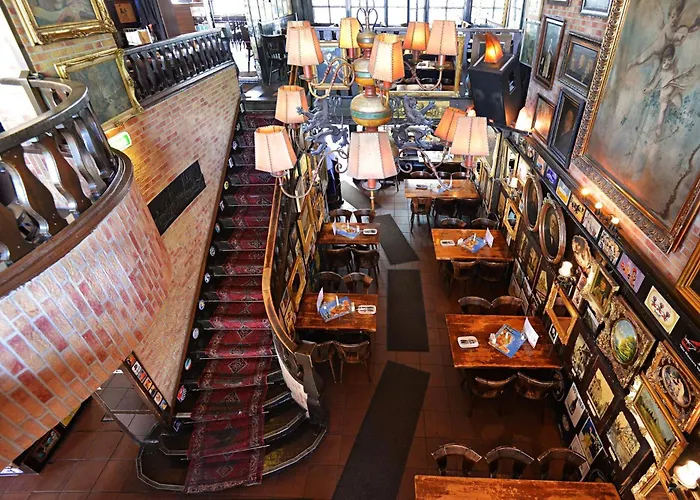 Und Restaurant Loewenbraeu Hotel