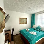 Otel Und Restaurant Loewenbraeu Köln