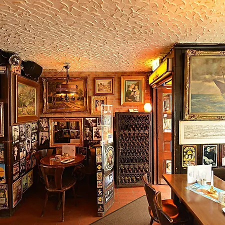 Hotel Und Restaurant Loewenbraeu Kolín nad Rýnem