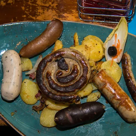 Und Restaurant Loewenbraeu Otel Köln