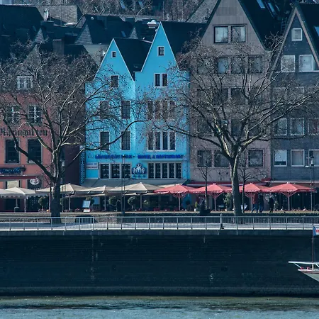 Und Restaurant Loewenbraeu 3*