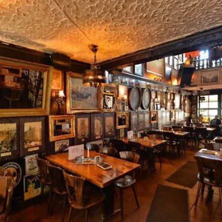 Und Restaurant Loewenbraeu 3* Köln