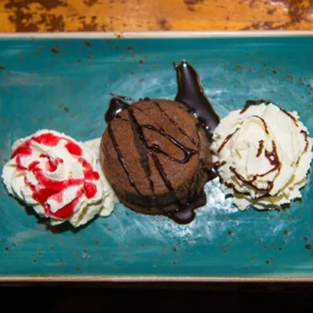 Und Restaurant Loewenbraeu Otel Köln