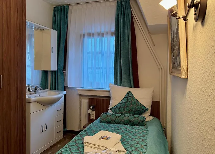 Und Restaurant Loewenbraeu 3* Colonia