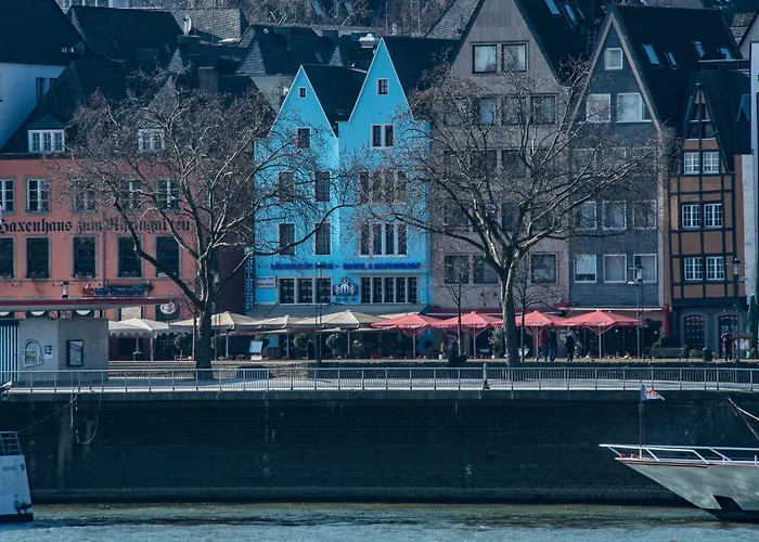 Und Restaurant Loewenbraeu 3*